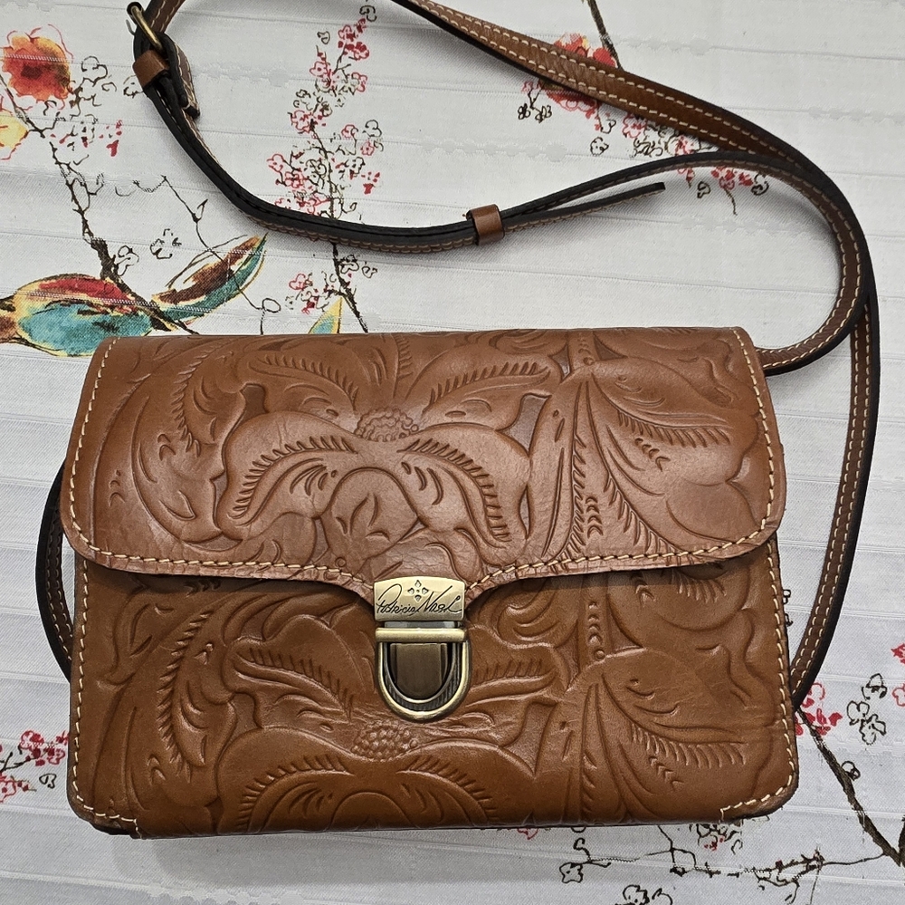 Patricia Nash leather embossed purse